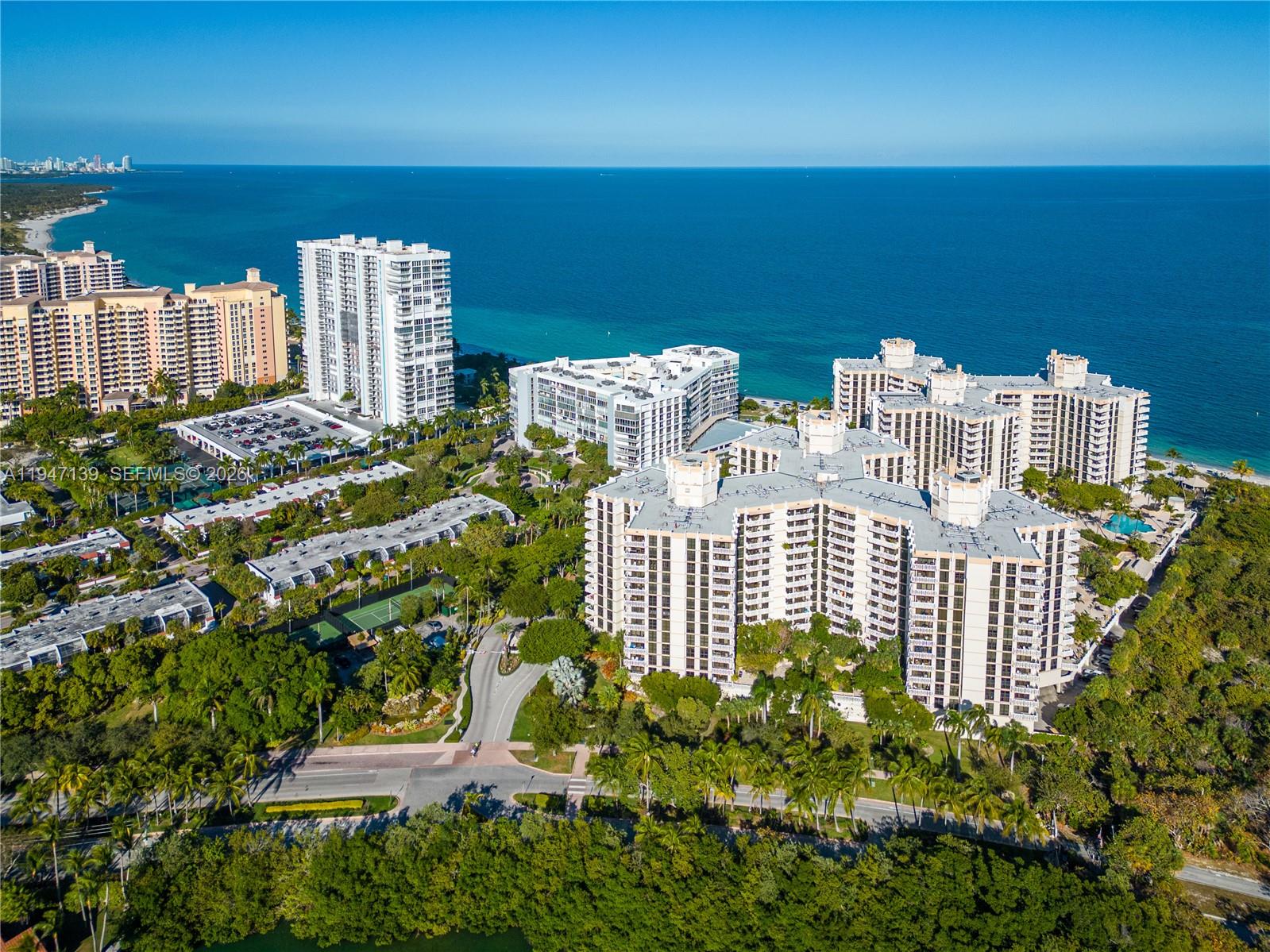 TOWERS OF KEY BISCAYNE CO - Residential