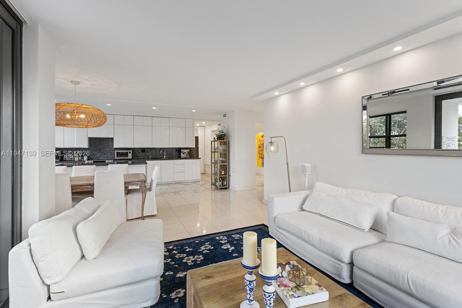 TOWERS OF KEY BISCAYNE CO - Residential