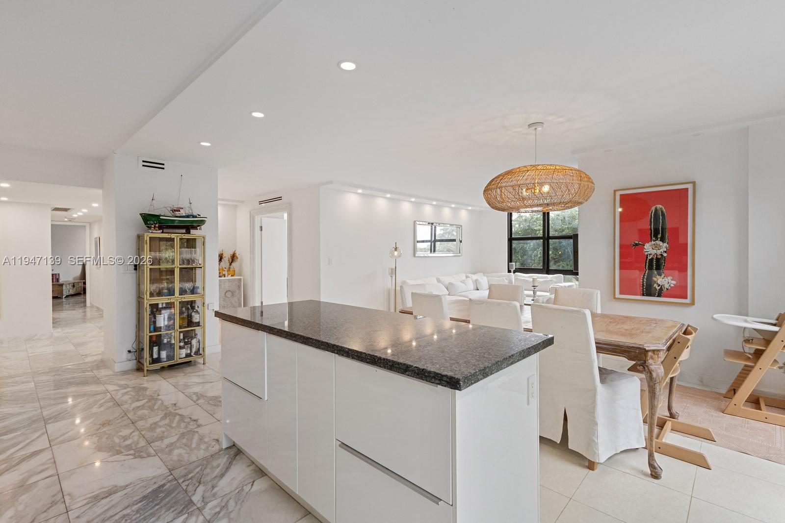 TOWERS OF KEY BISCAYNE CO - Residential