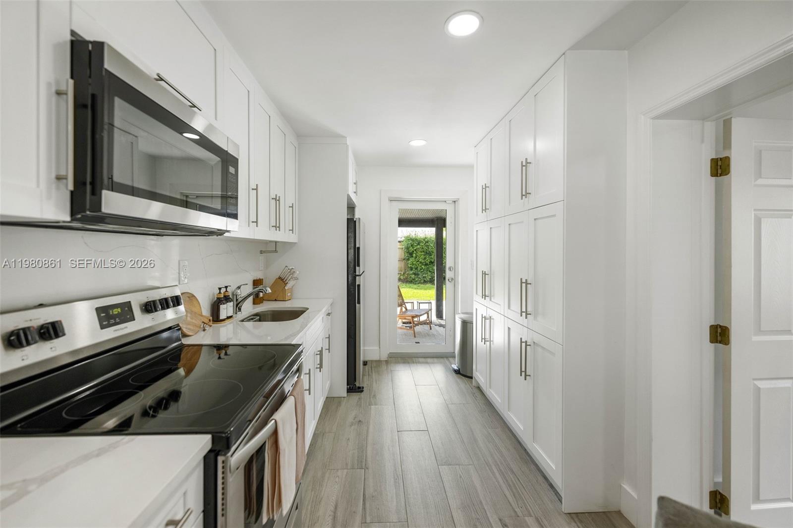 COLLIER MANOR 4TH ADD - Residential