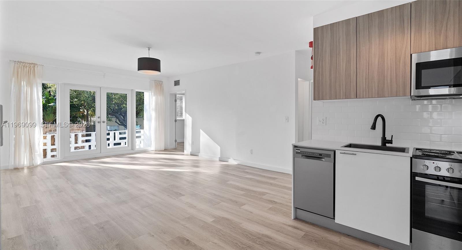 1561 Jefferson Avenue