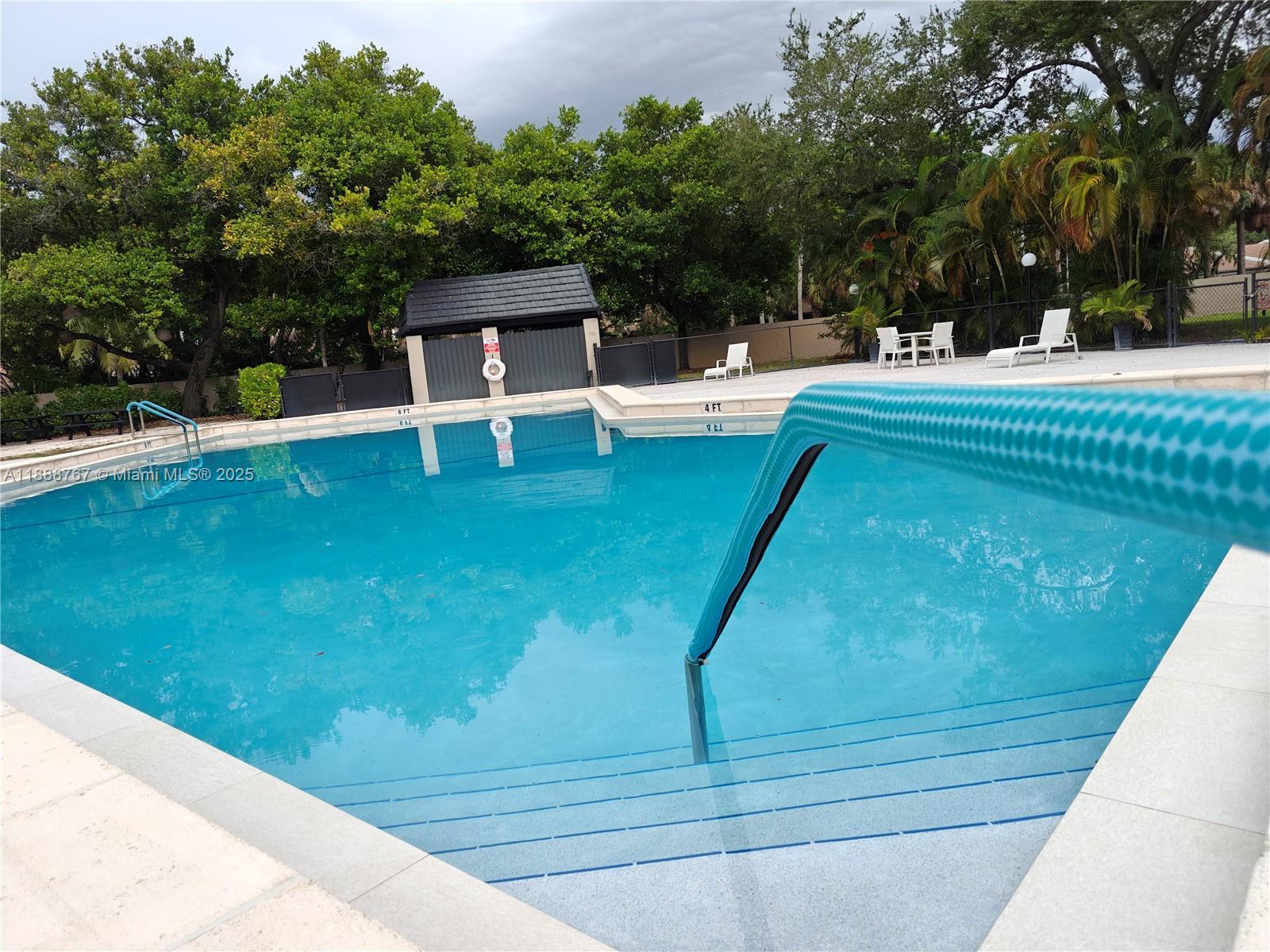 SUMMERTREE VILG CALIF CL - Residential