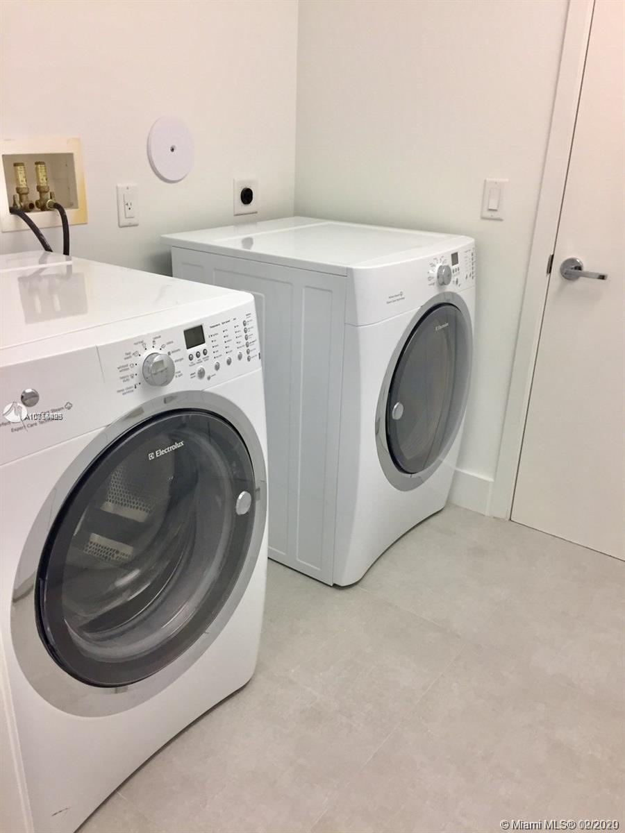 OCEANA KEY BISCAYNE - Residential Lease