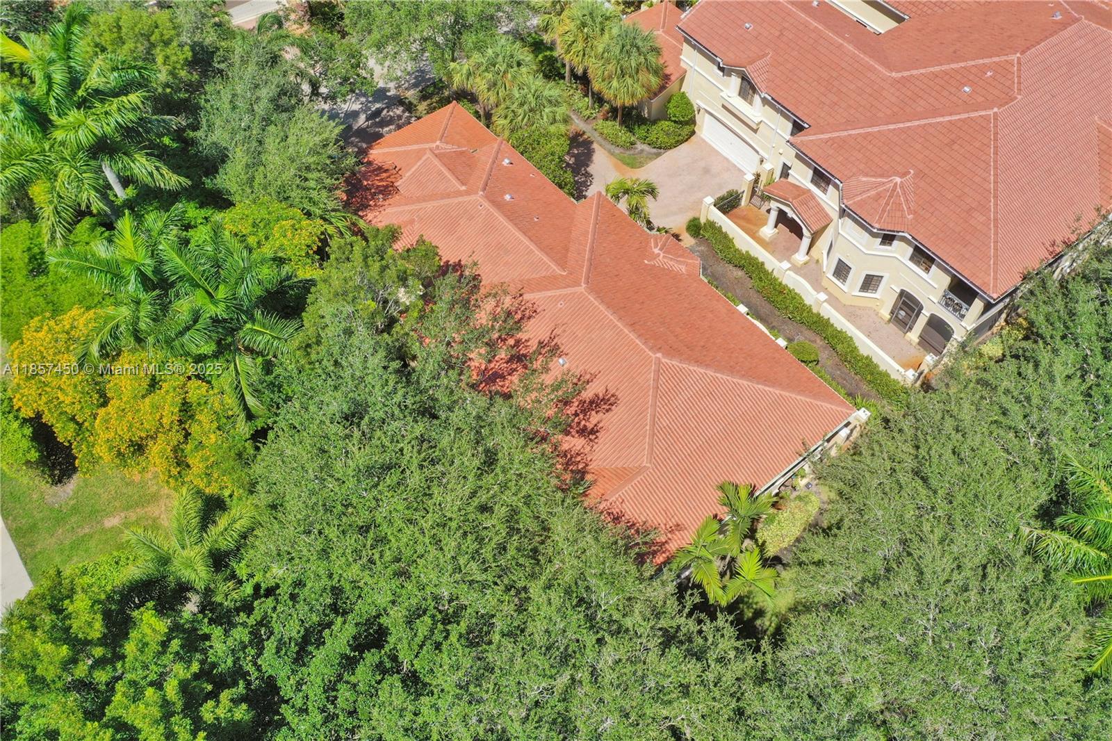 MARIPOSA POINTE AT WESTON - Residential