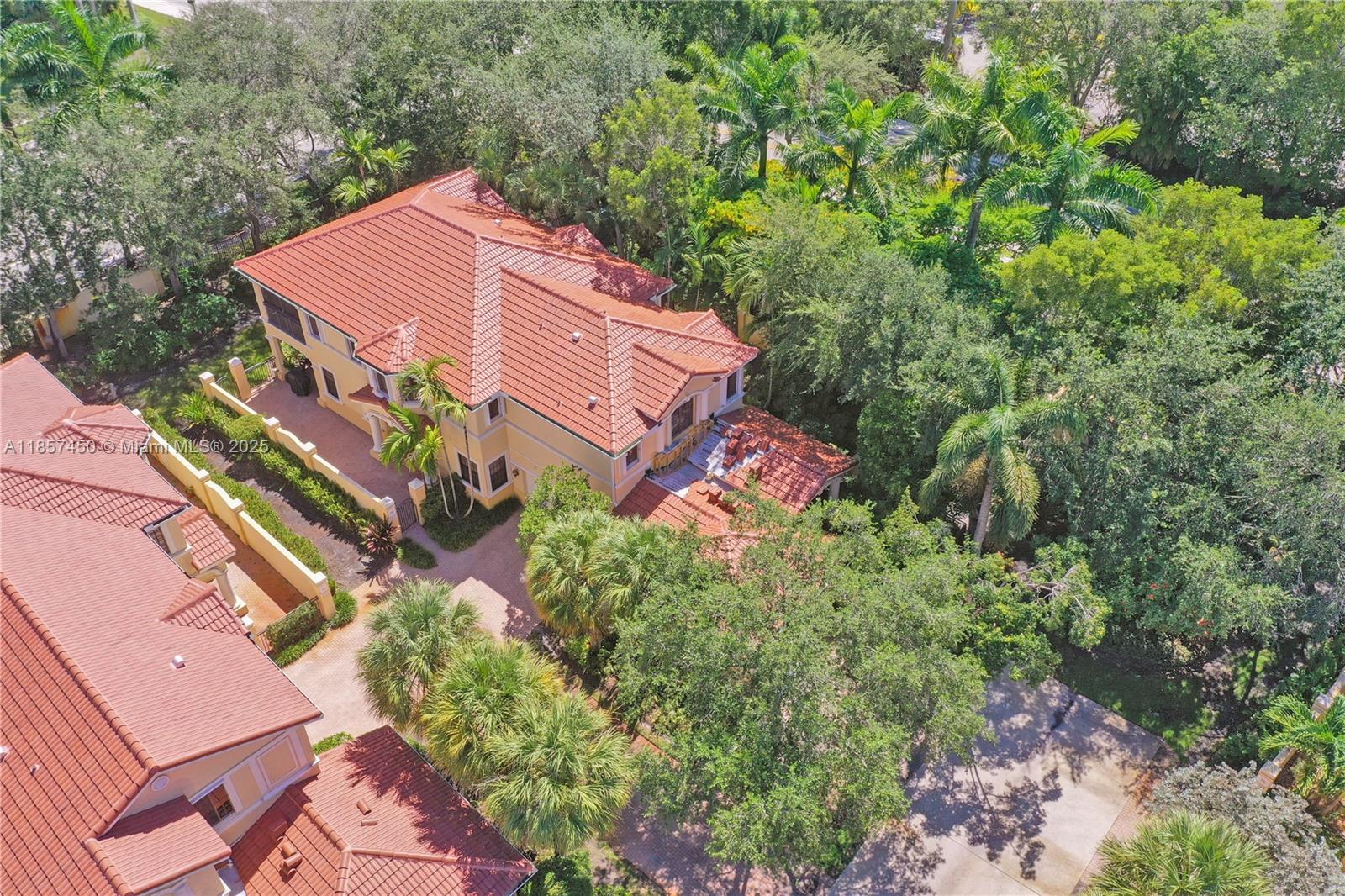 MARIPOSA POINTE AT WESTON - Residential