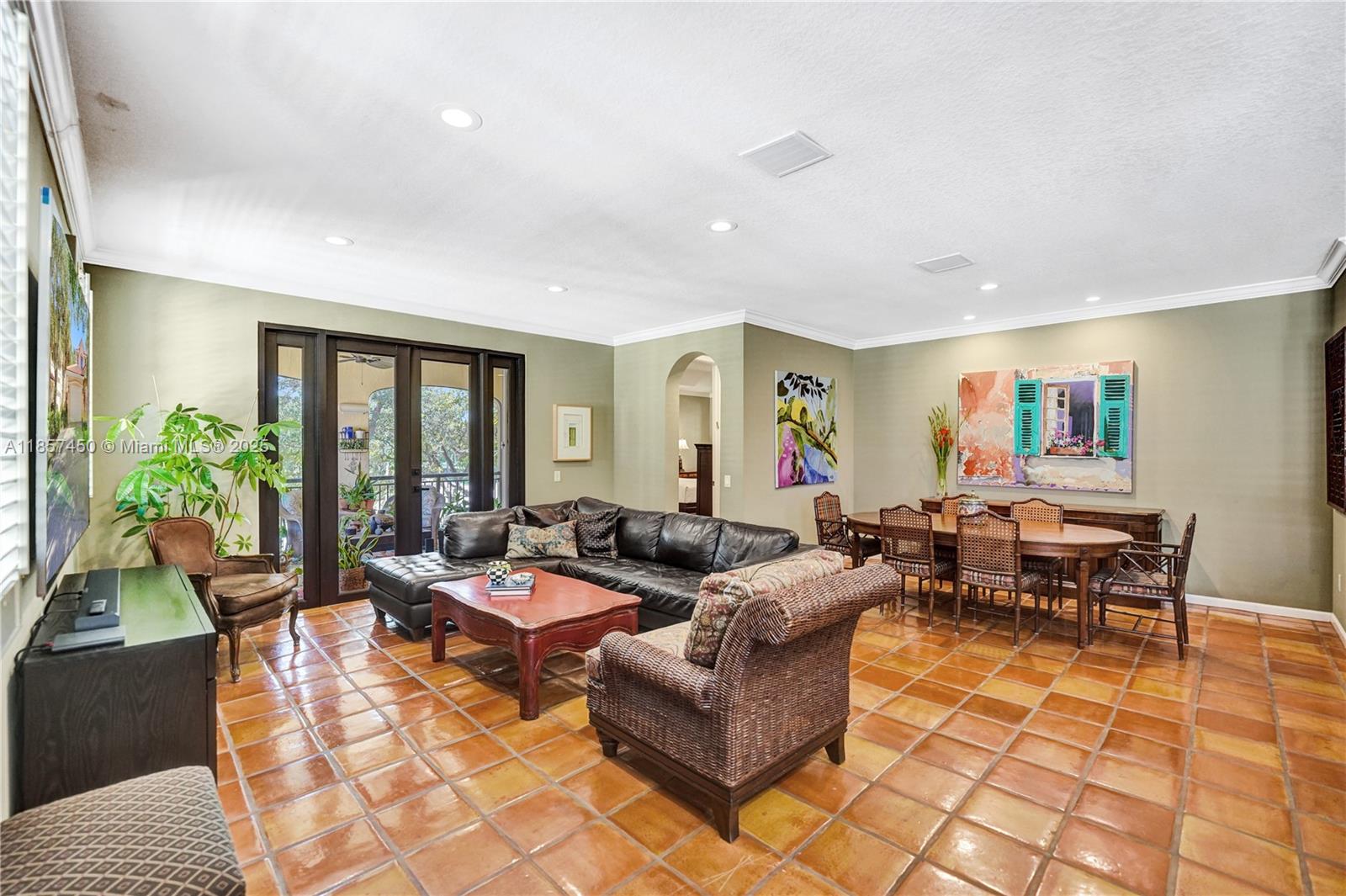 MARIPOSA POINTE AT WESTON - Residential