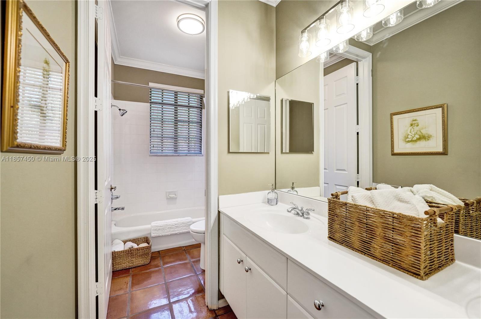 MARIPOSA POINTE AT WESTON - Residential