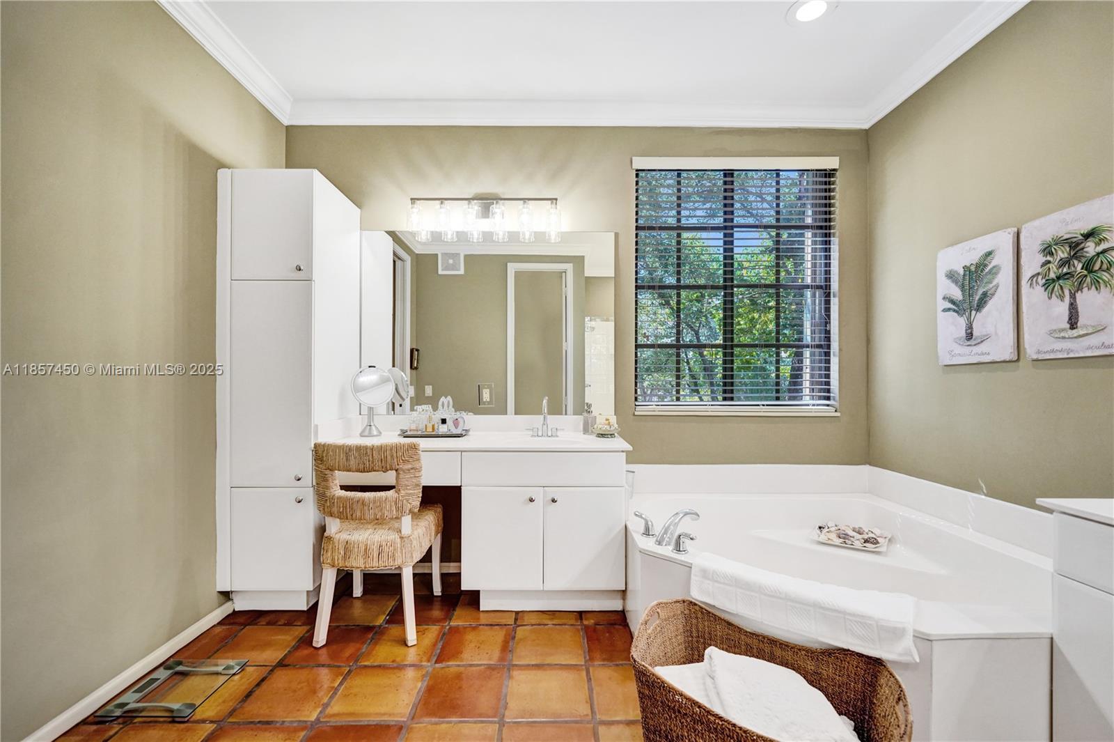 MARIPOSA POINTE AT WESTON - Residential