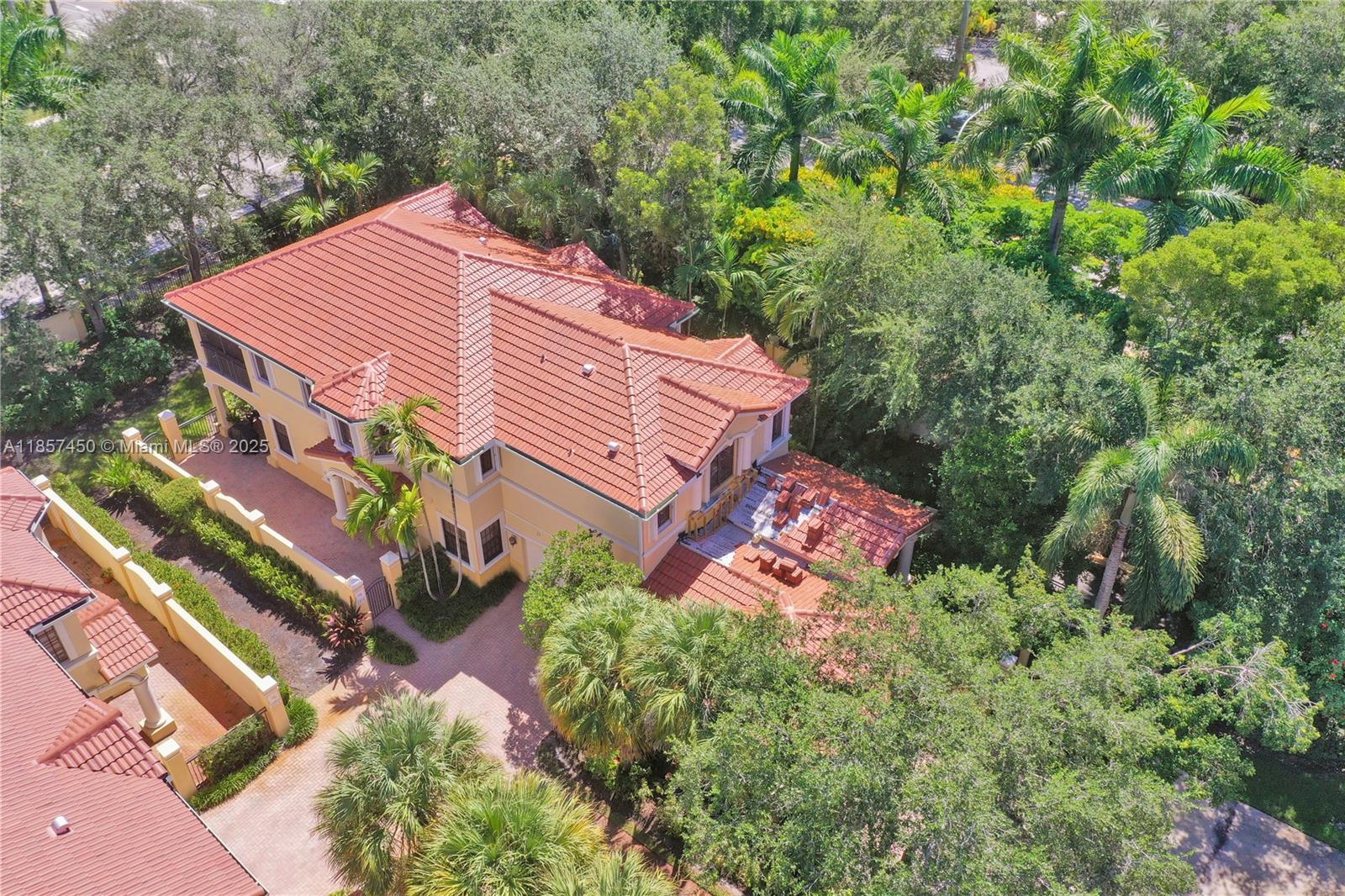 MARIPOSA POINTE AT WESTON - Residential