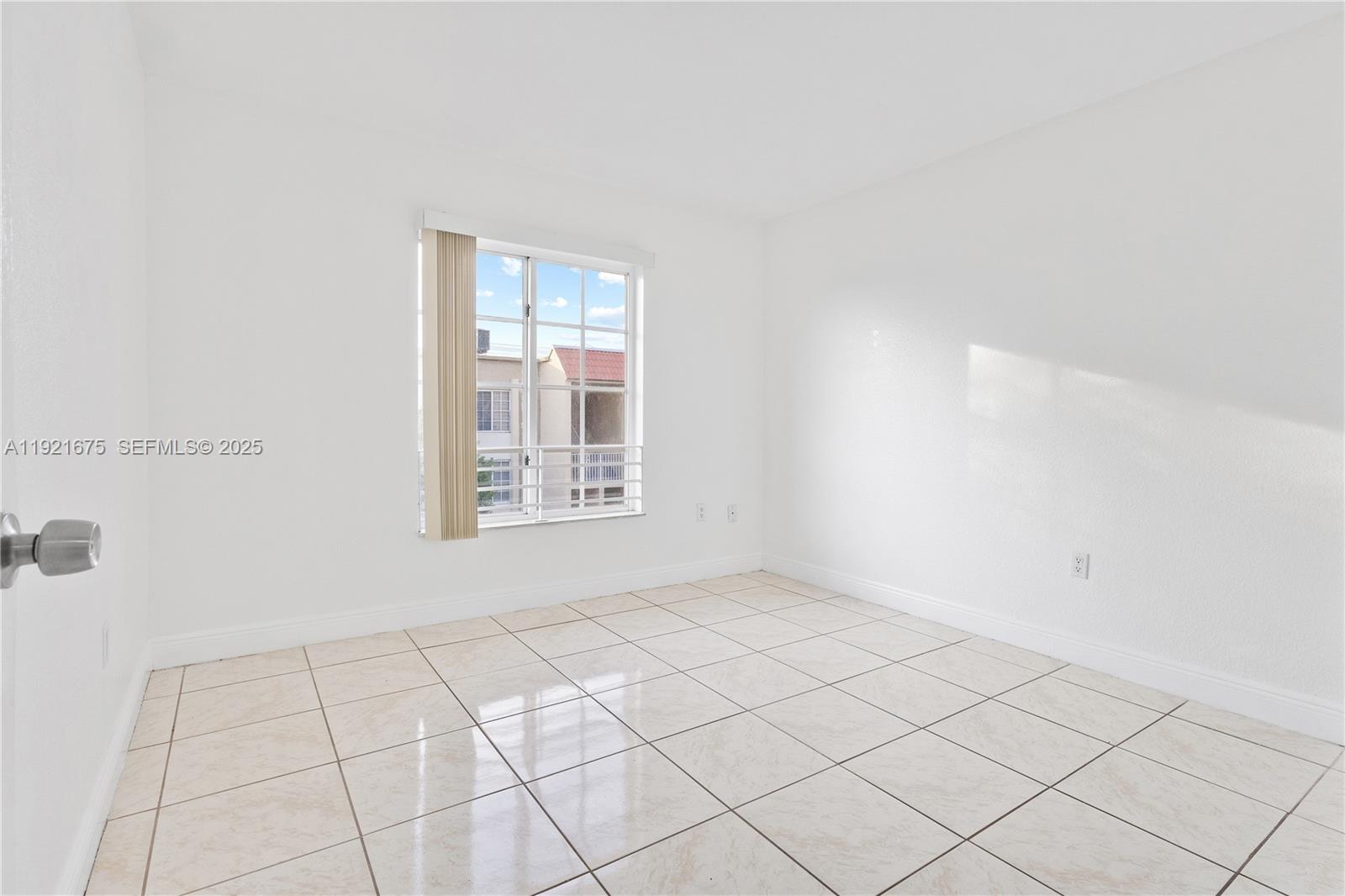 DORAL GARDENS II CONDO - Residential Lease