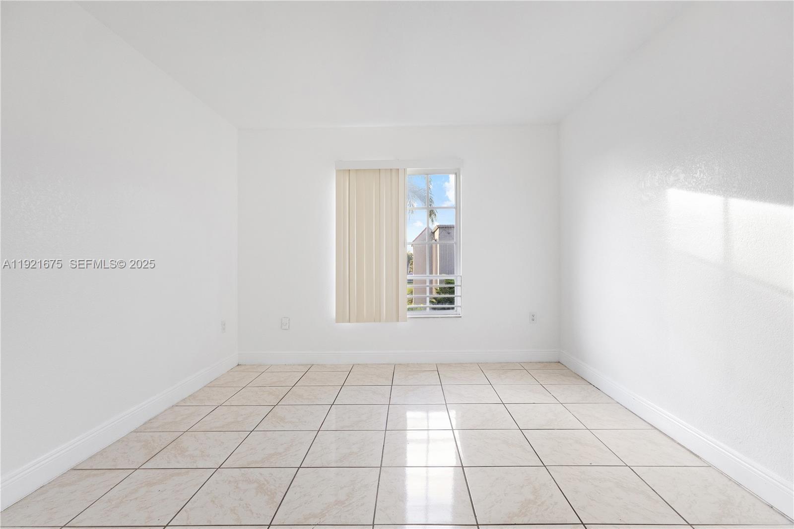 DORAL GARDENS II CONDO - Residential Lease