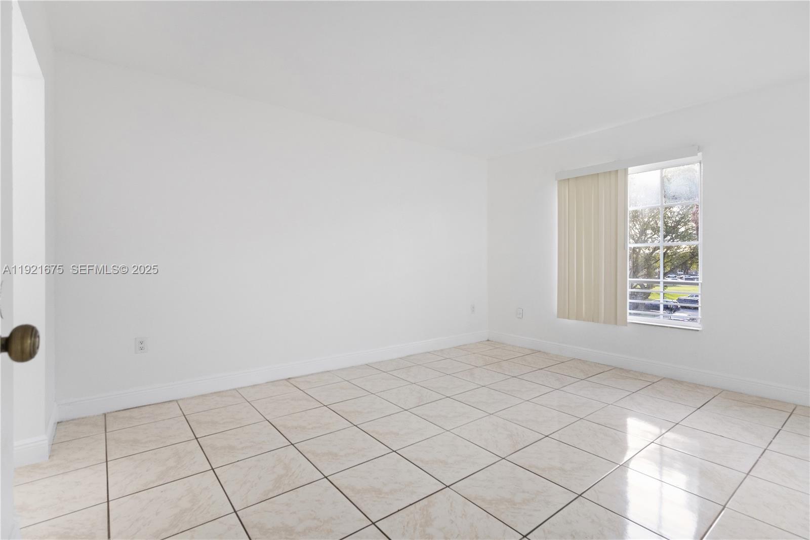 DORAL GARDENS II CONDO - Residential Lease