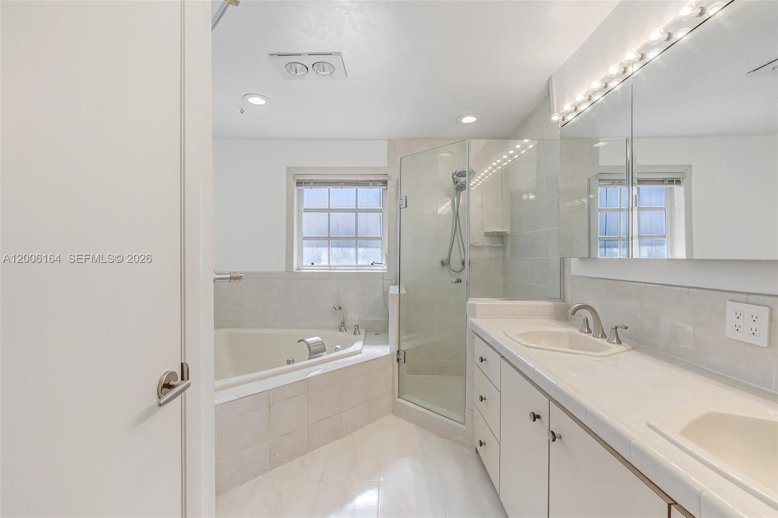 MIAMI SHORES SEC 3 - Residential