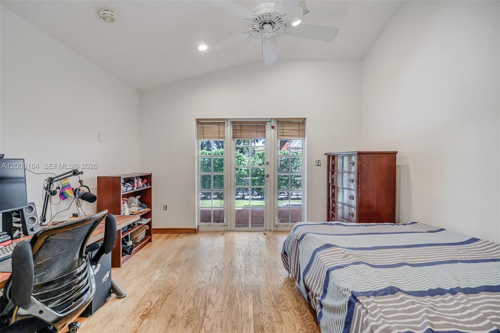 MIAMI SHORES SEC 3 - Residential