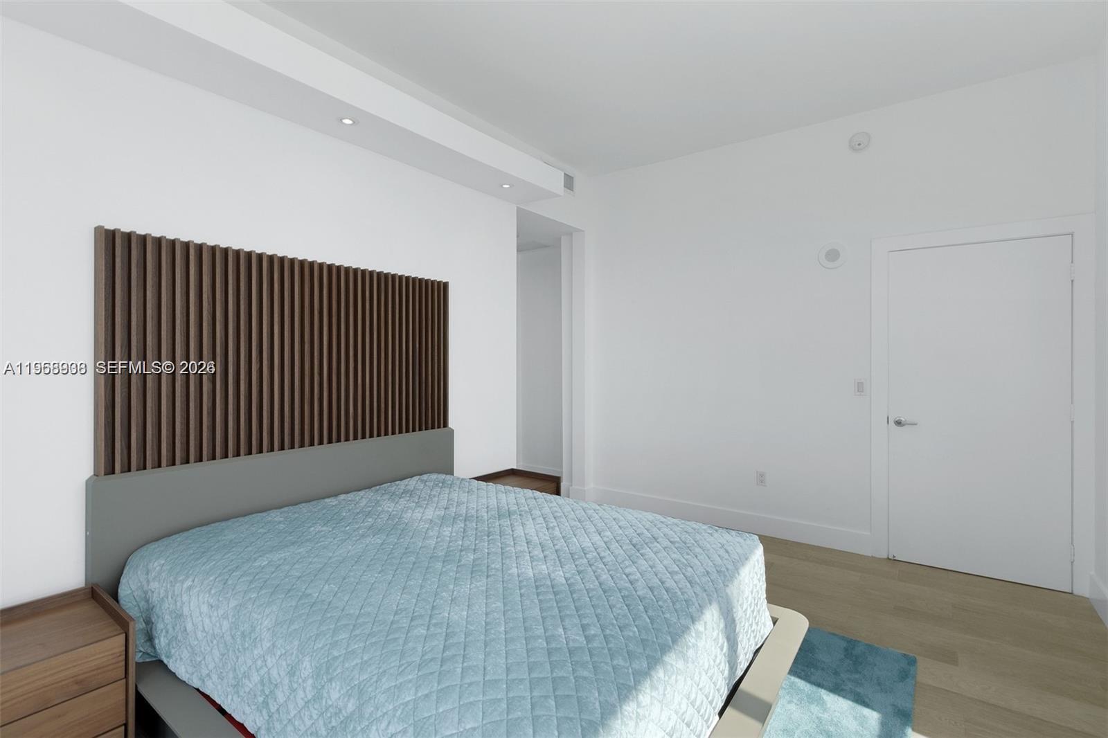 THE PLAZA 851 BRICKELL CO - Residential Lease