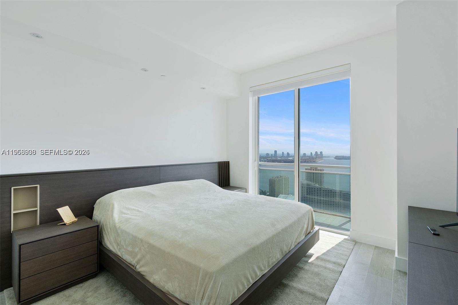 THE PLAZA 851 BRICKELL CO - Residential Lease