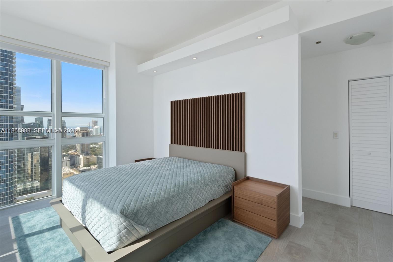 THE PLAZA 851 BRICKELL CO - Residential Lease