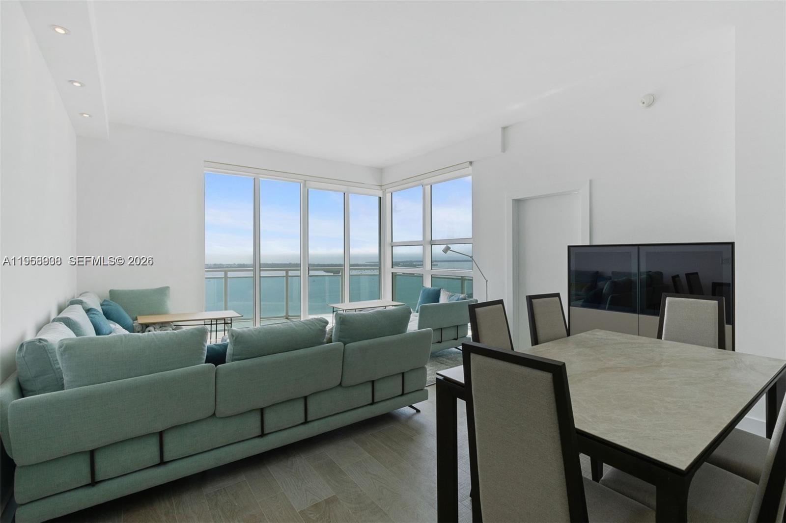 950 Brickell Bay Dr 4411