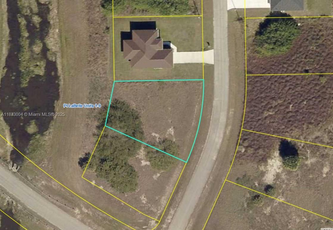 This spacious 0.27 acre lot offers the perfect oportunity to creat your ideal Florida lifestlye. Nestled in a peaceful area of Labelle, the property provided plenty of room for a custom home. Enjoy the charm of a growing community. 5 miles from shoppings and restaurants and 50 minutes from Fort Myers.