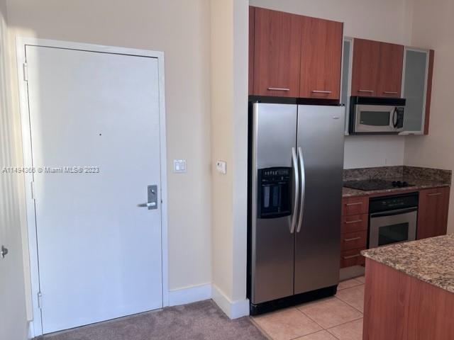 METROPOLIS II AT DADELAND - Residential Lease