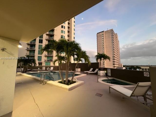 METROPOLIS II AT DADELAND - Residential Lease