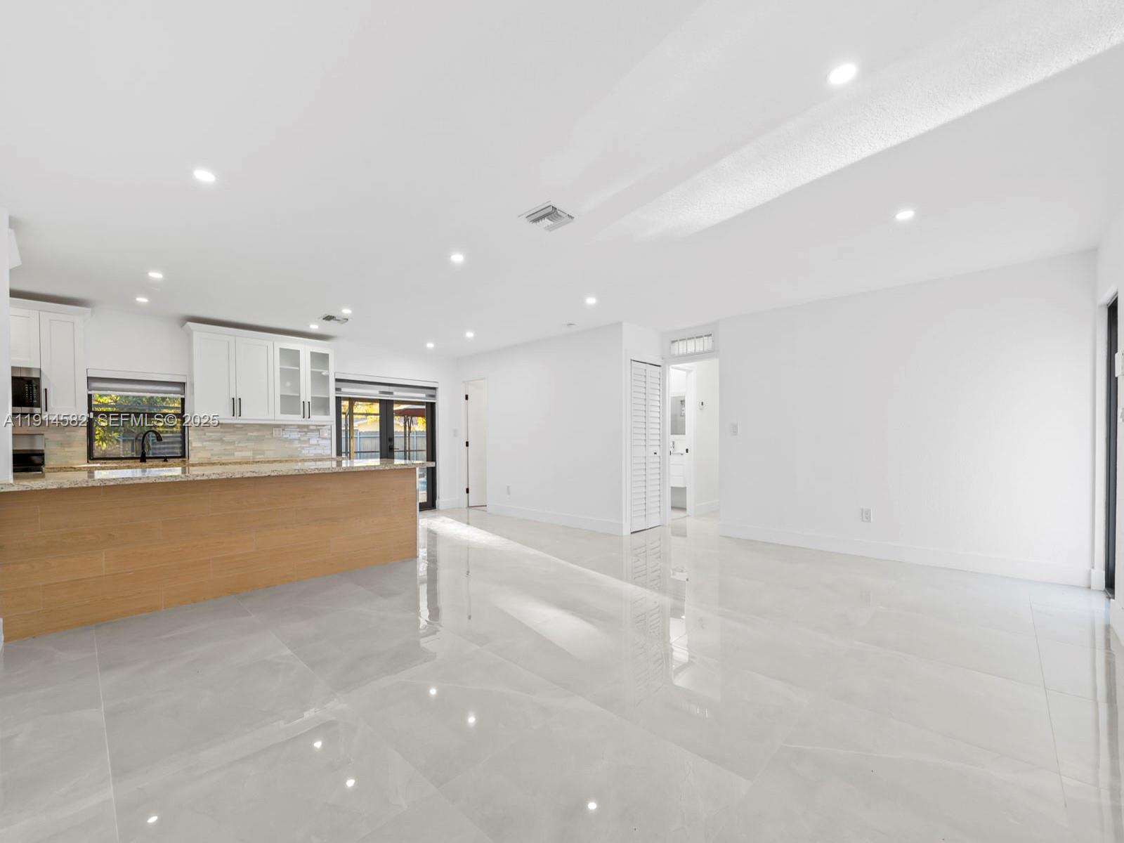 CUTLER RIDGE PINES - Residential Lease