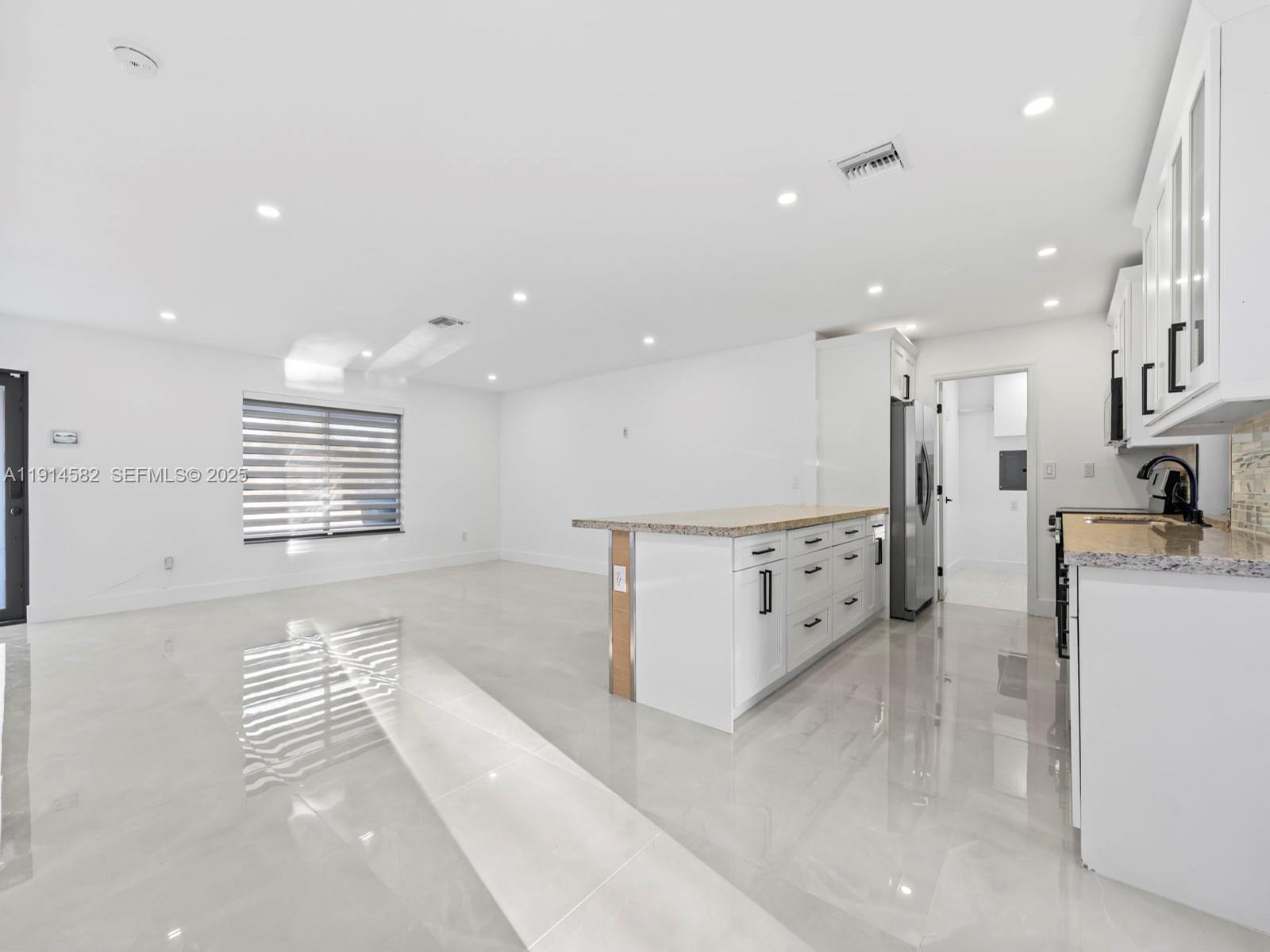 CUTLER RIDGE PINES - Residential Lease