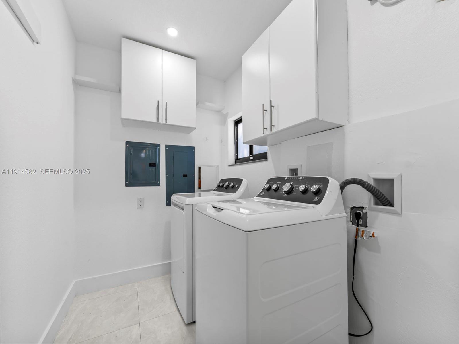 CUTLER RIDGE PINES - Residential Lease