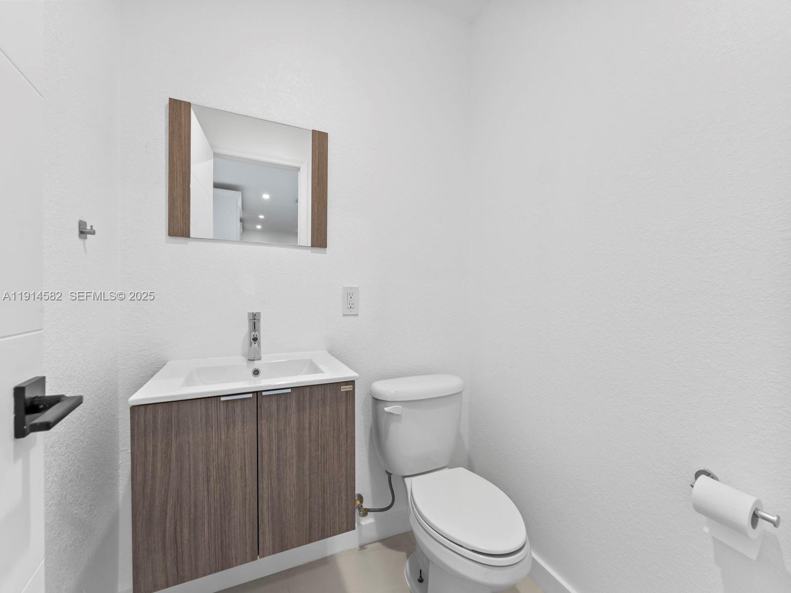 CUTLER RIDGE PINES - Residential Lease