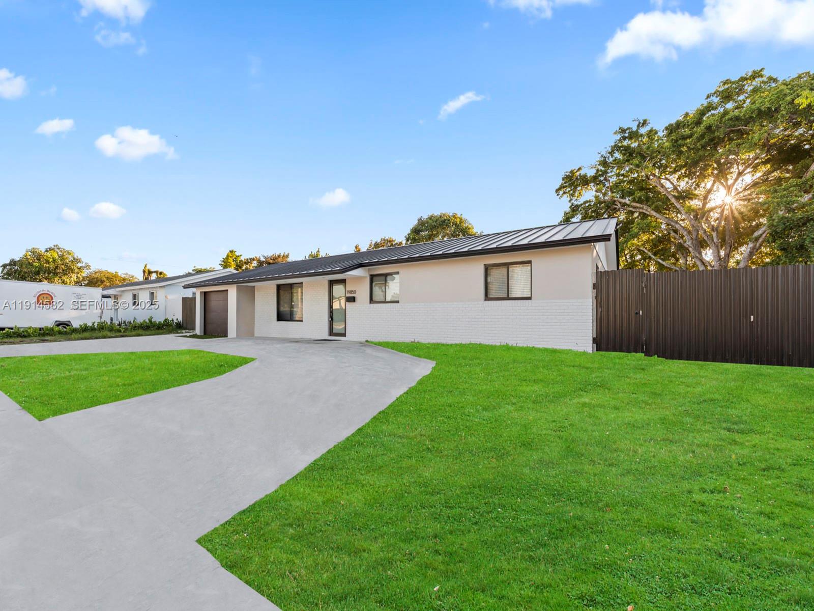 CUTLER RIDGE PINES - Residential Lease