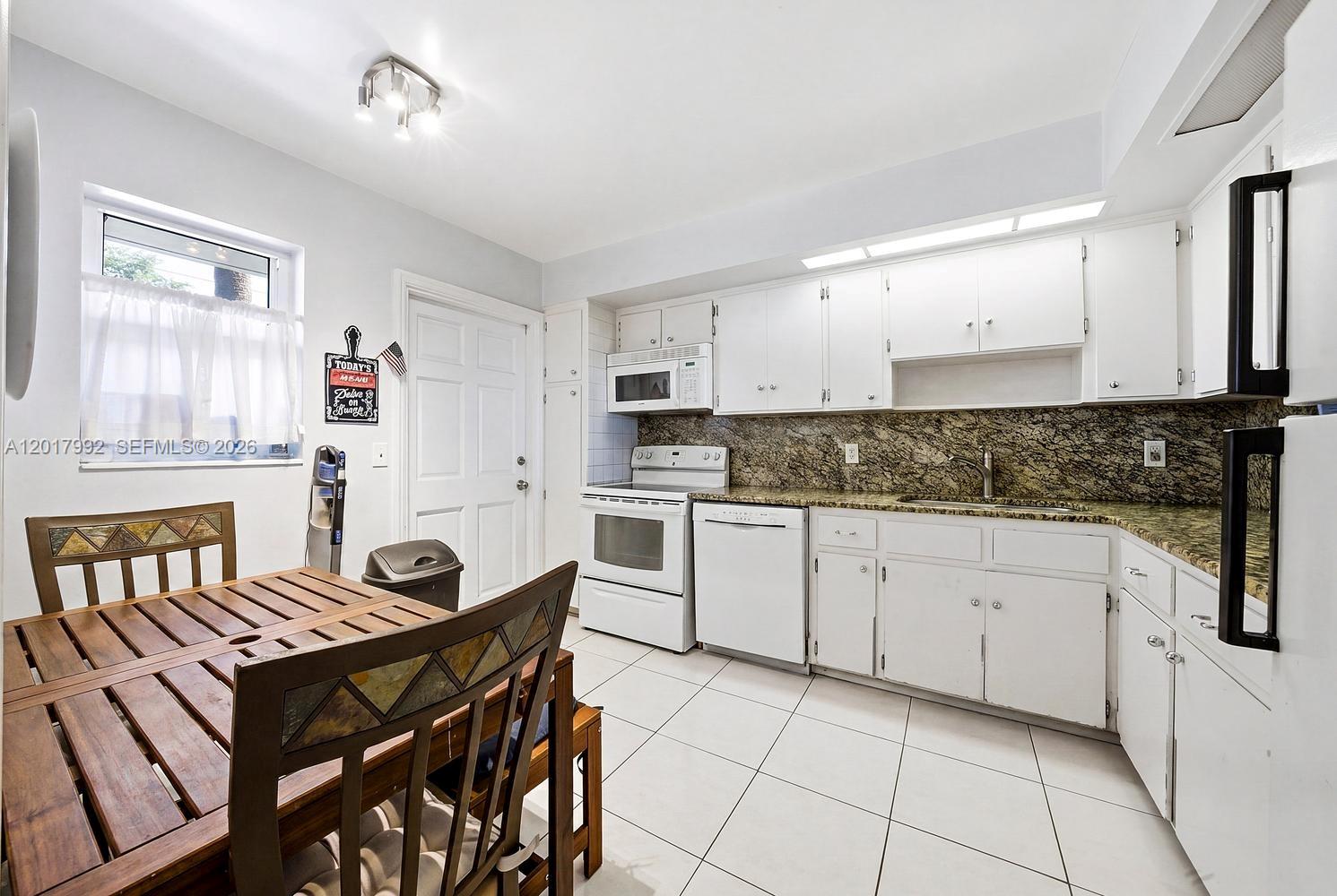 HERITAGE LANDINGS CONDO - Residential