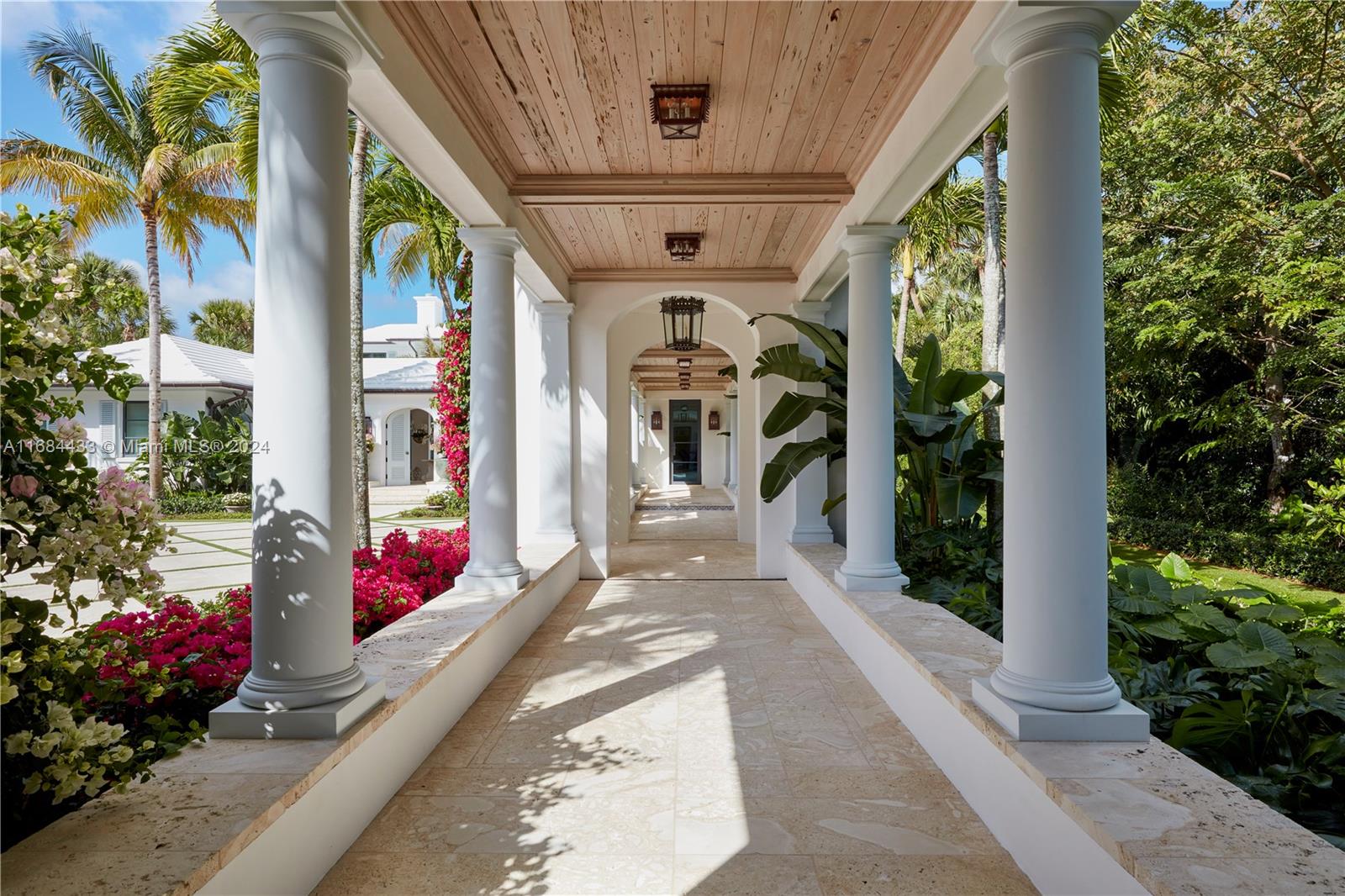 JUPITER ISLAND - Residential