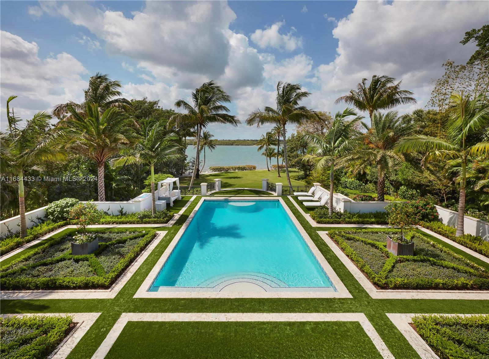 JUPITER ISLAND - Residential