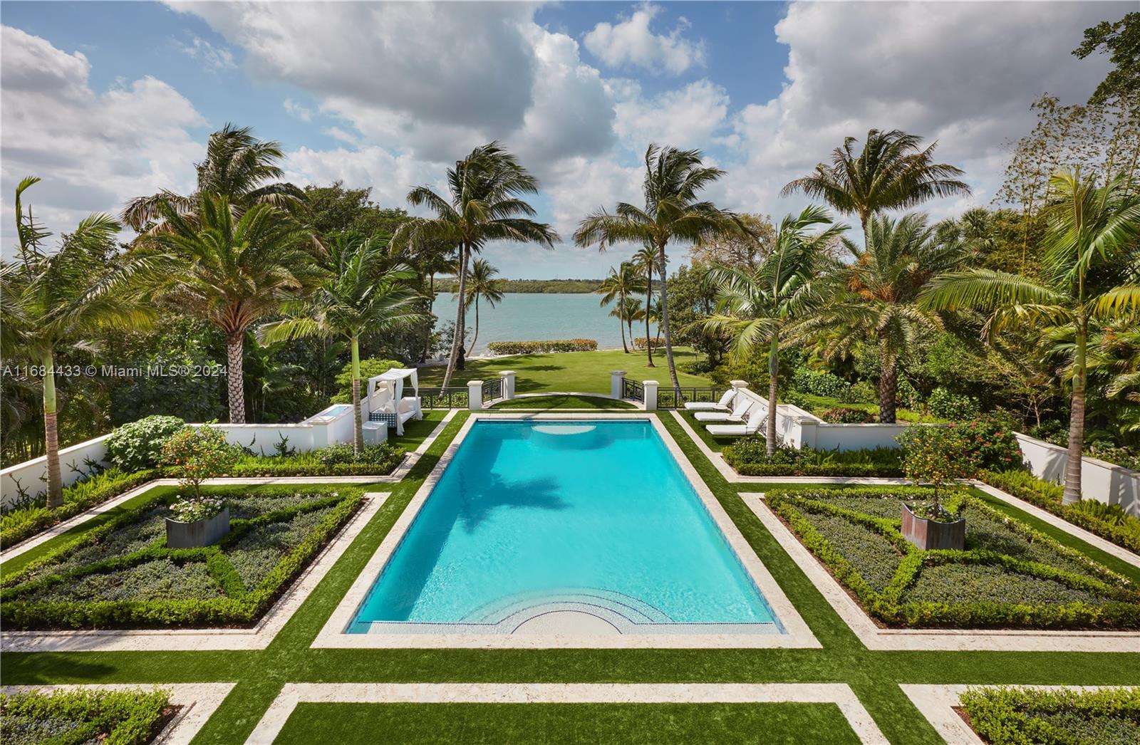 JUPITER ISLAND - Residential