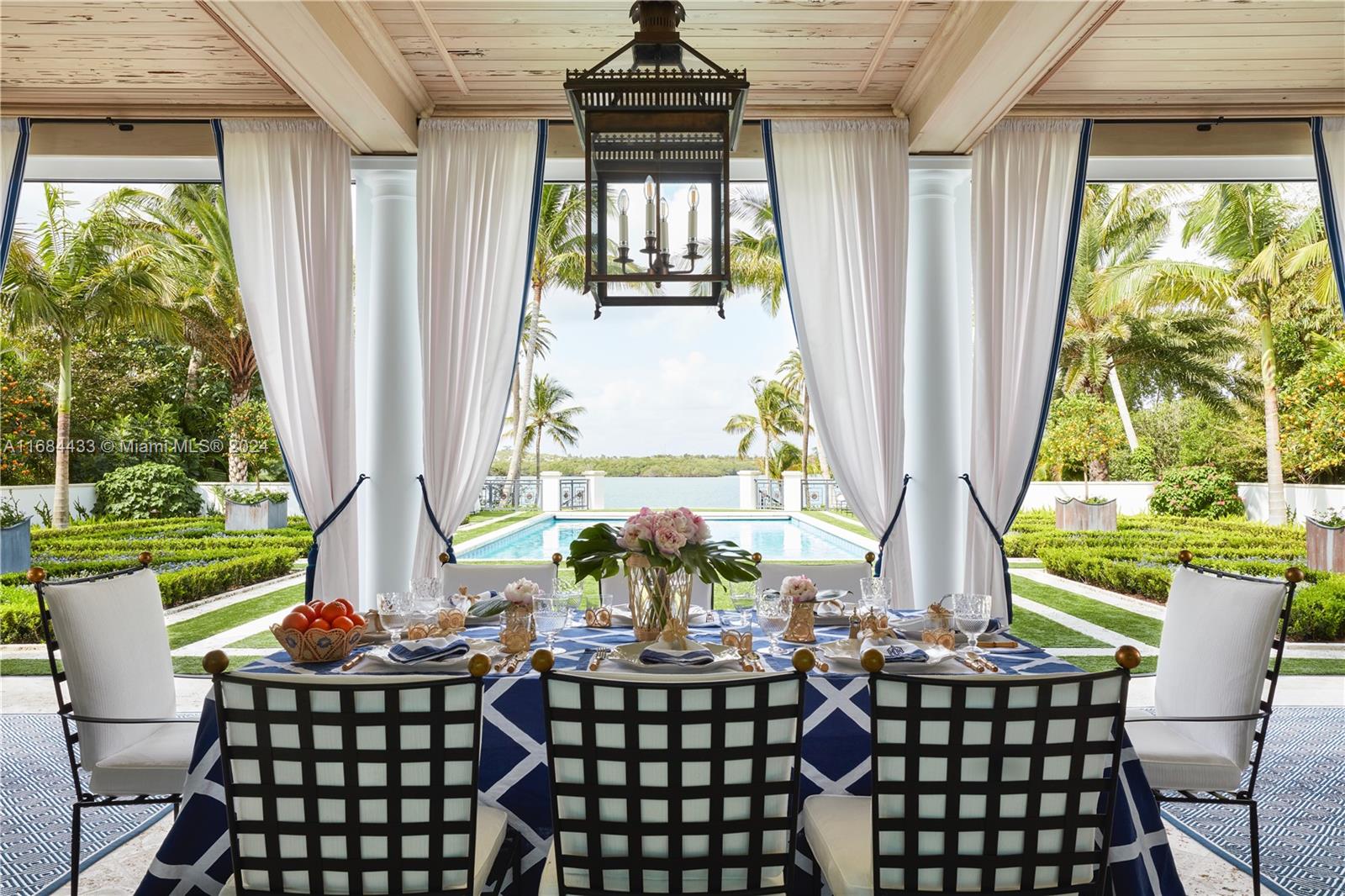 JUPITER ISLAND - Residential