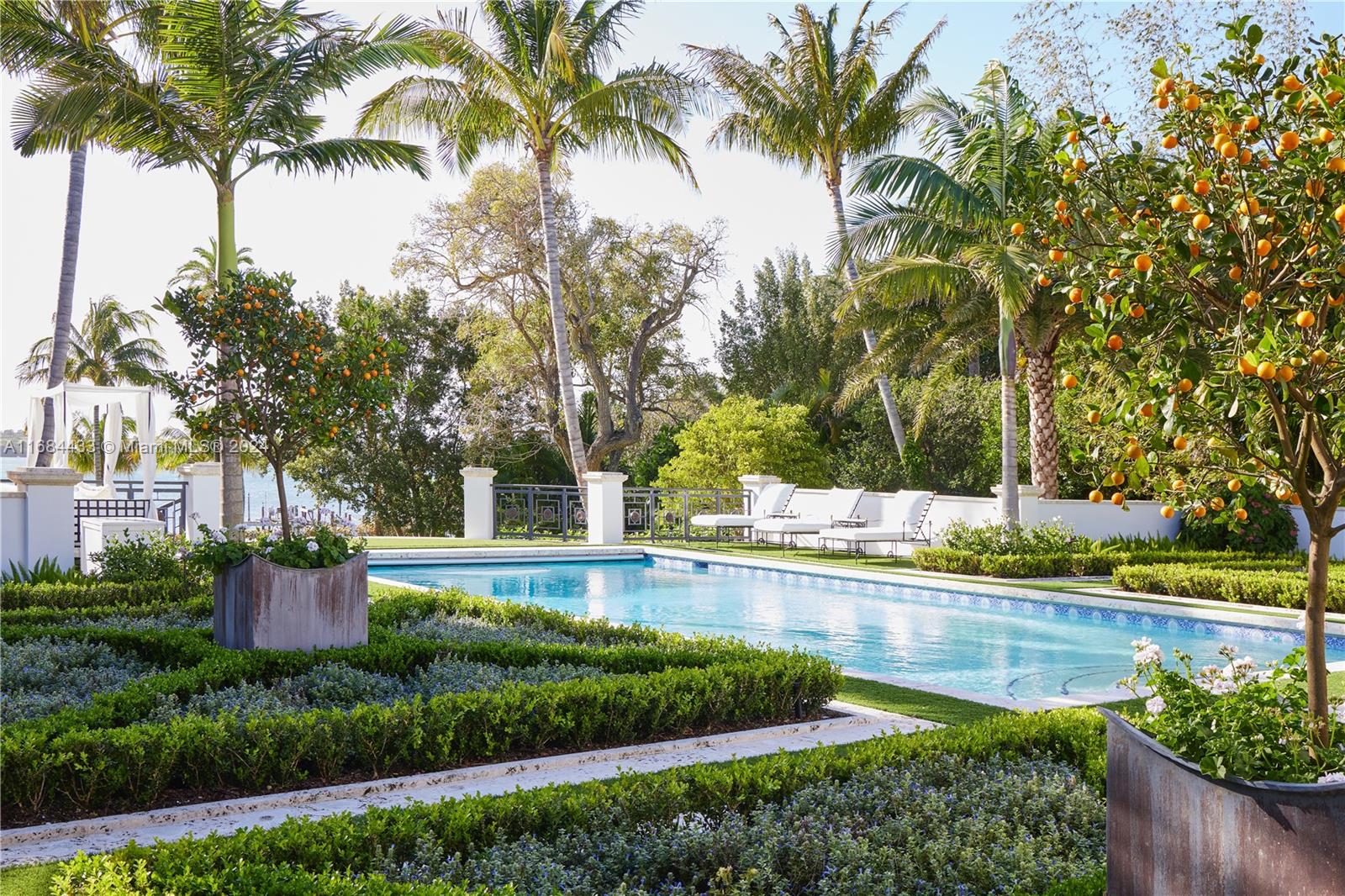 JUPITER ISLAND - Residential