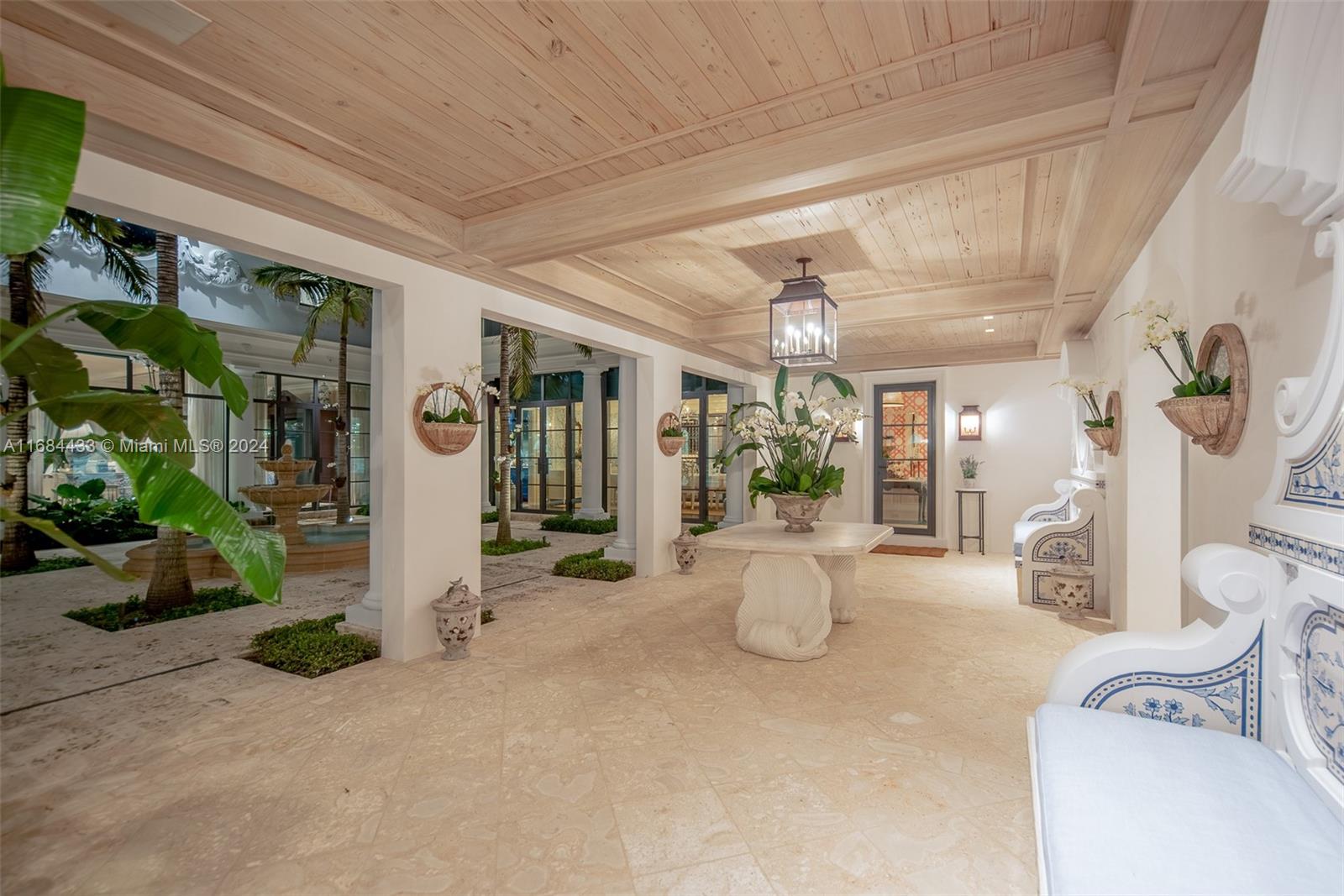 JUPITER ISLAND - Residential