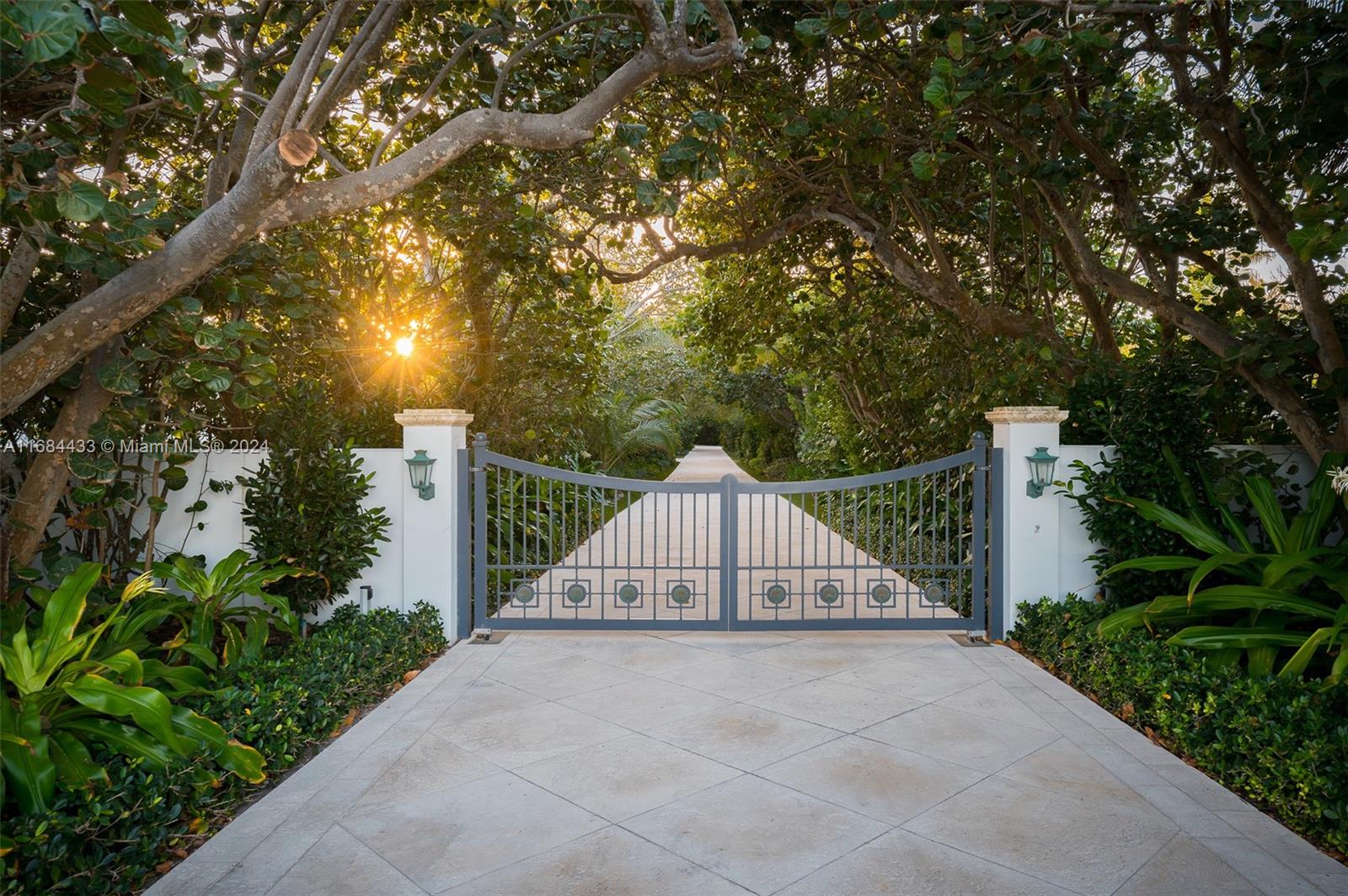 JUPITER ISLAND - Residential