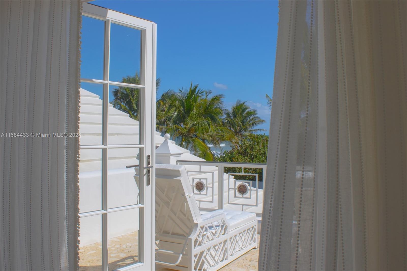 JUPITER ISLAND - Residential