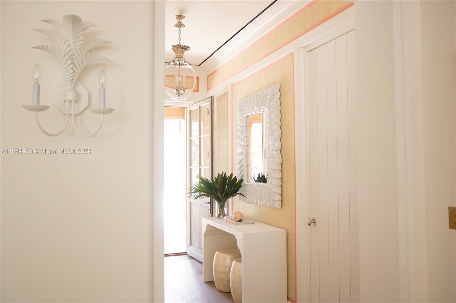 JUPITER ISLAND - Residential