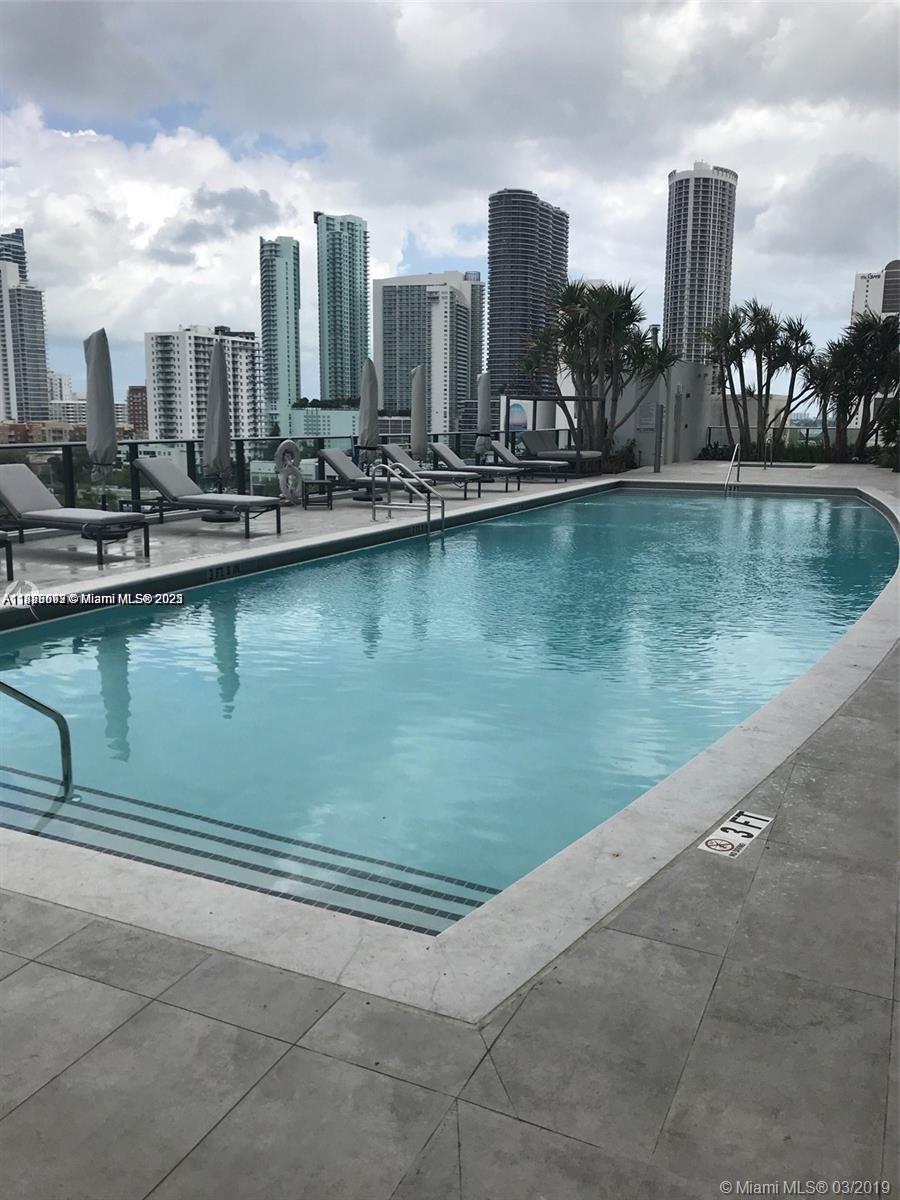 CANVAS CONDO - Residential
