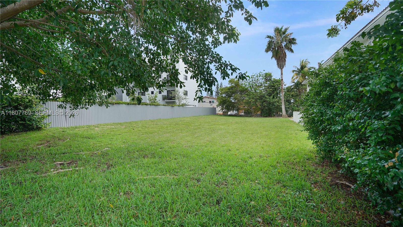 BRICKELL RIVERVIEW - Land
