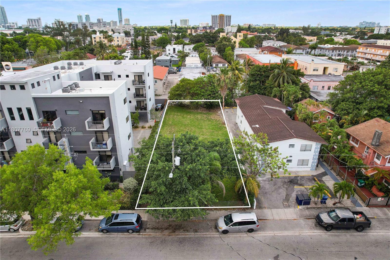 BRICKELL RIVERVIEW - Land