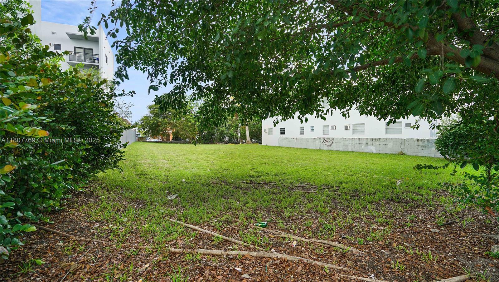 BRICKELL RIVERVIEW - Land