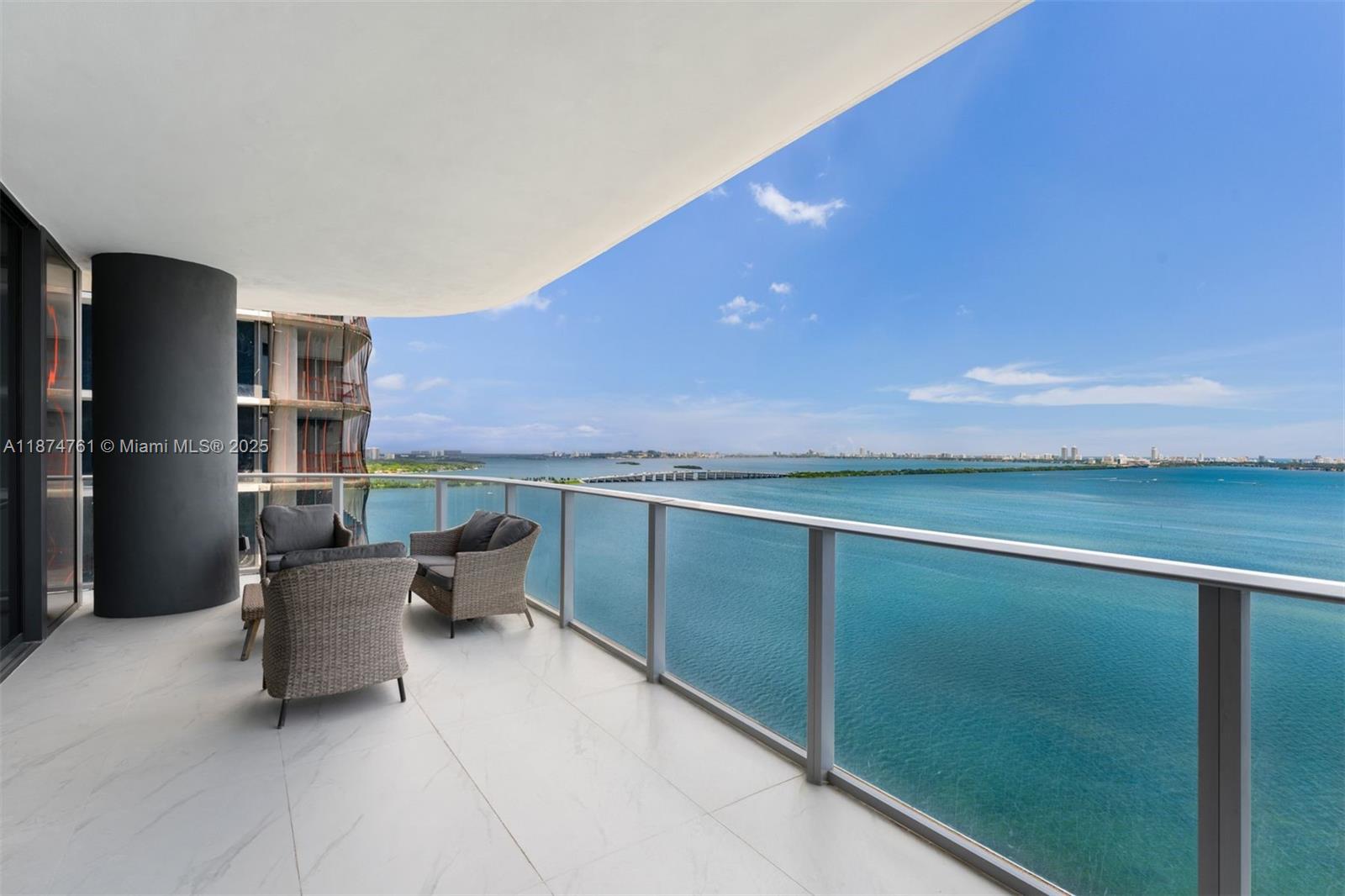 BAY BREEZE - Residential