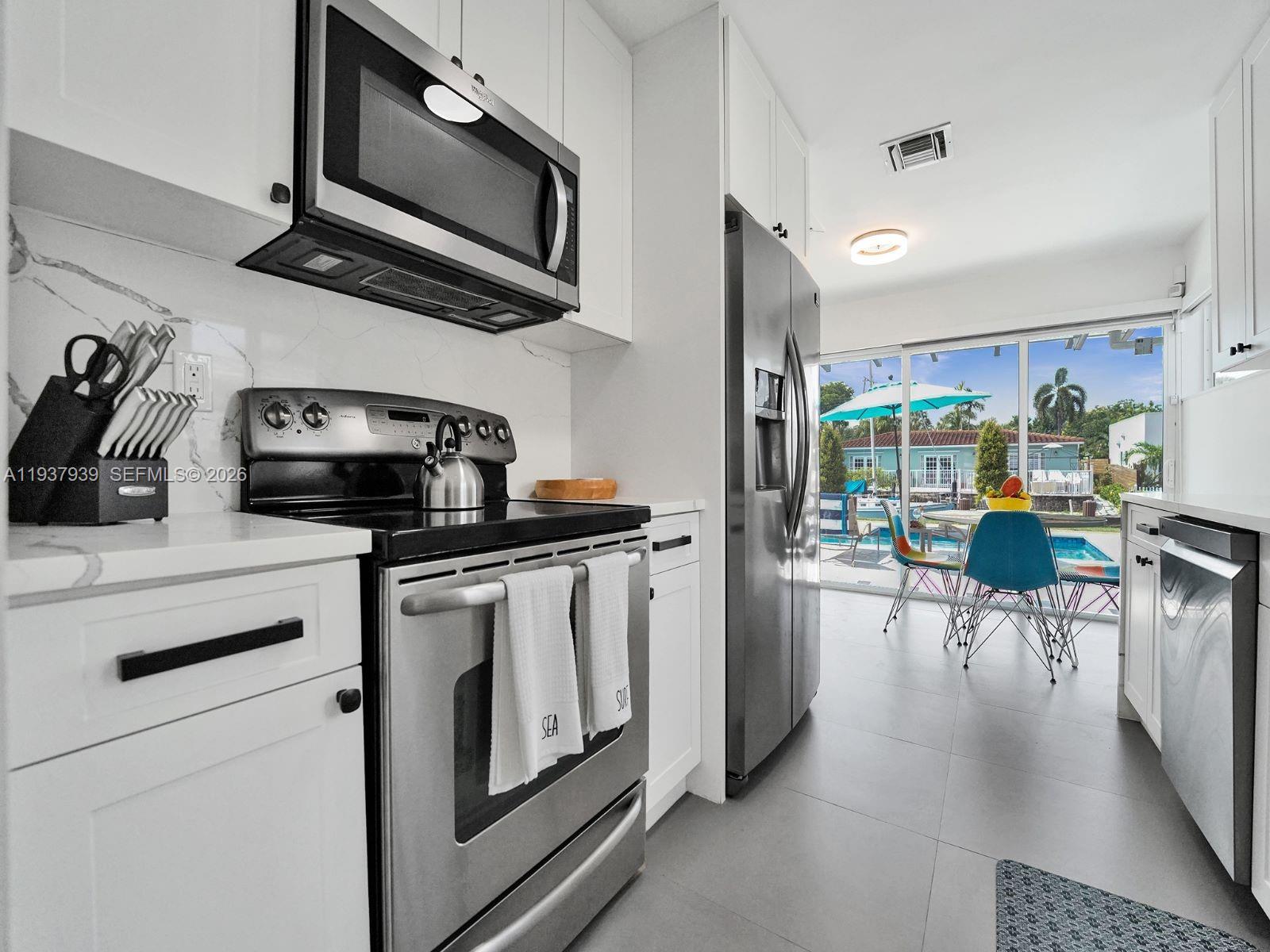 SOUTH NEW RIVER ISLES SEC - Residential