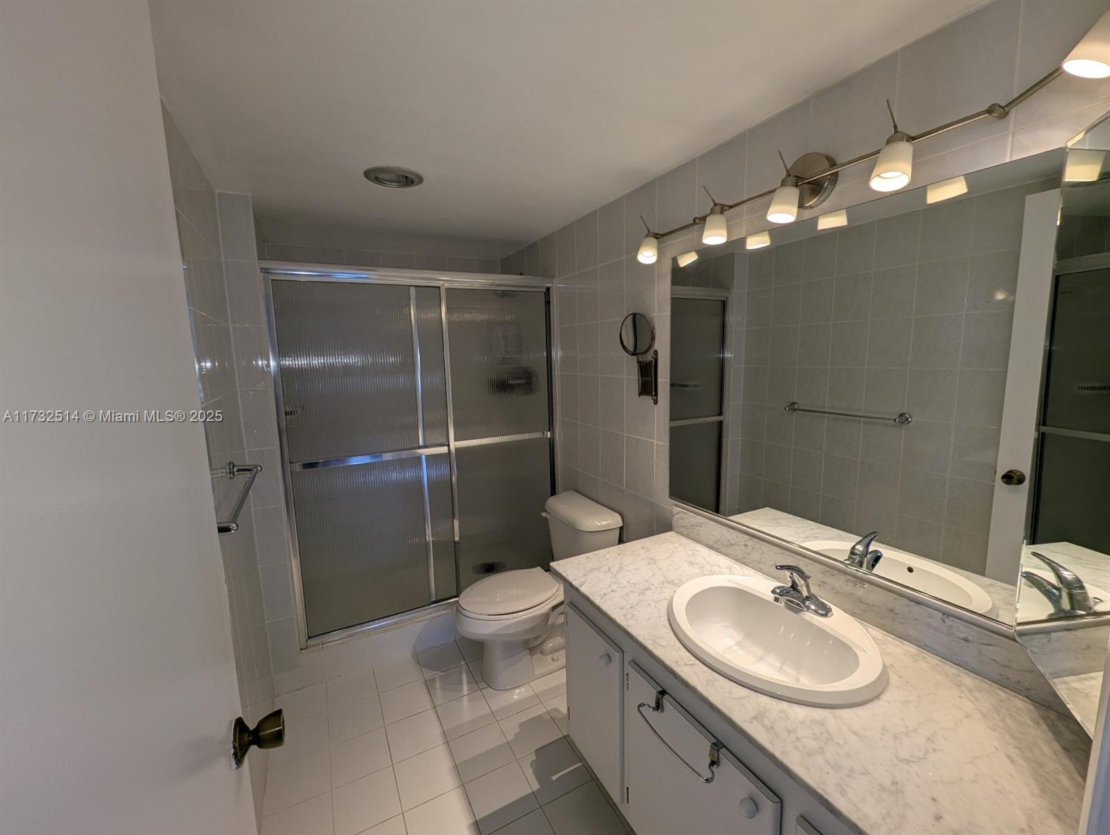 WILSHIRE CONDO - Residential