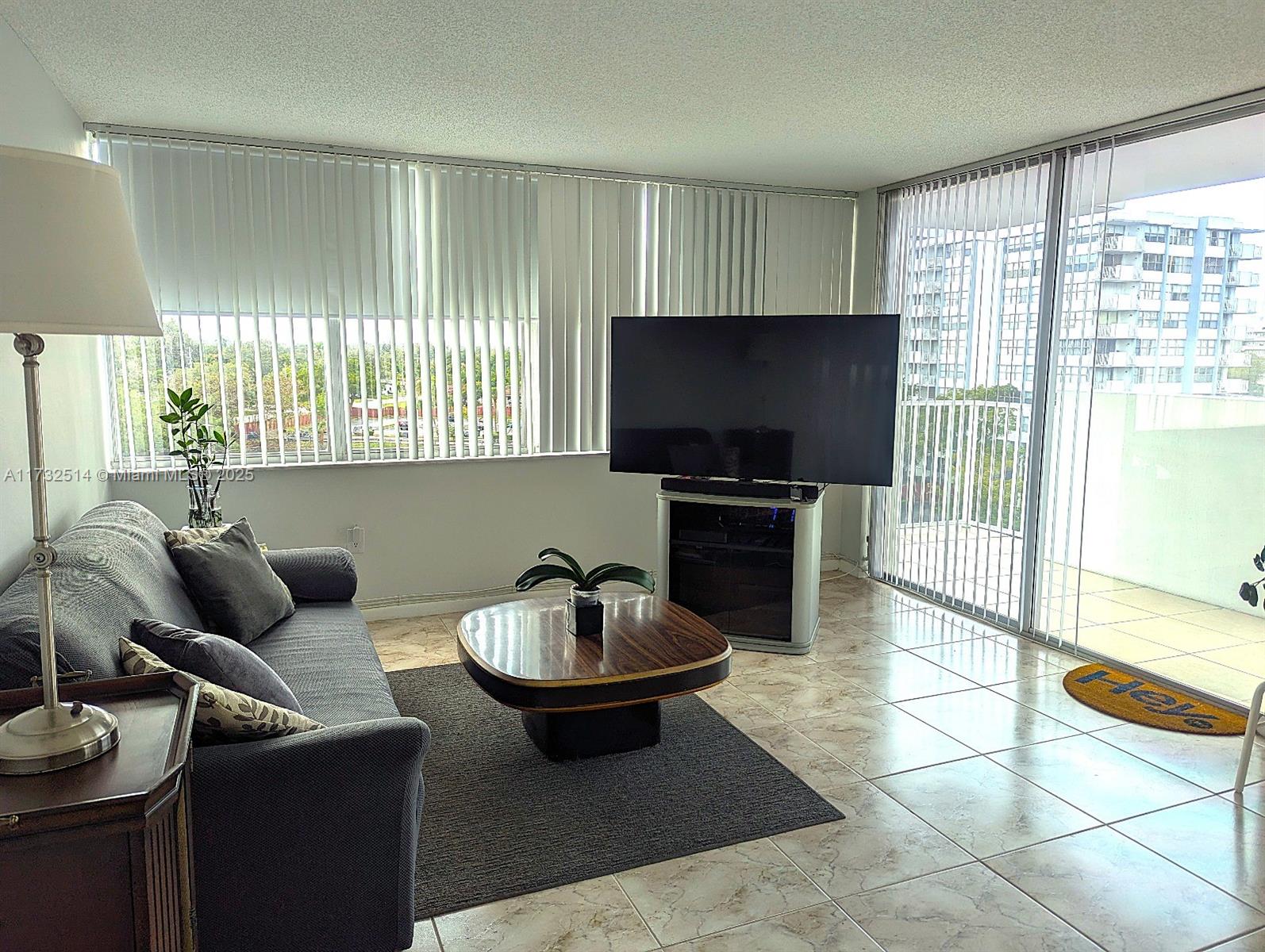 WILSHIRE CONDO - Residential