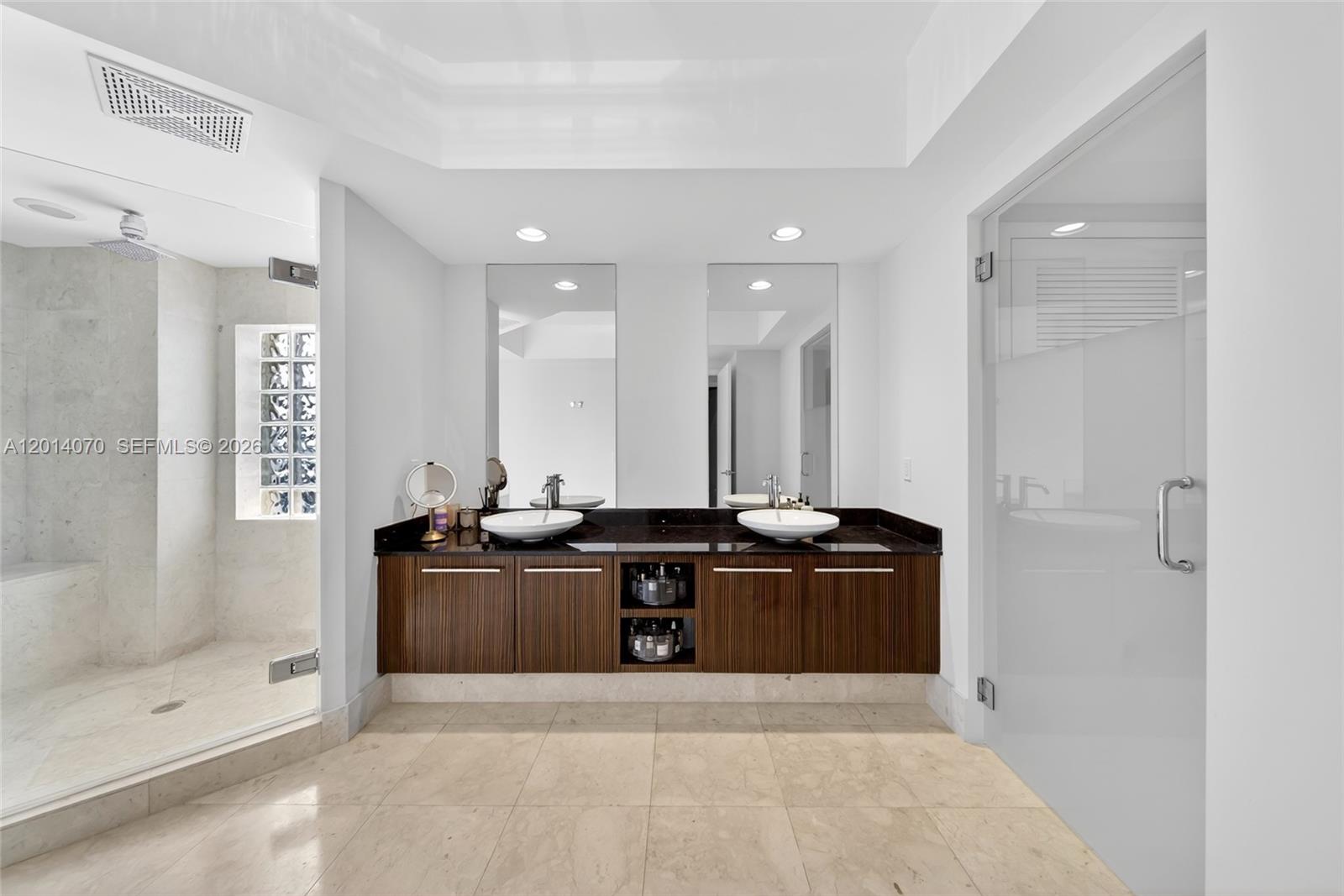 2711 HOLLYWOOD BEACH COND - Residential