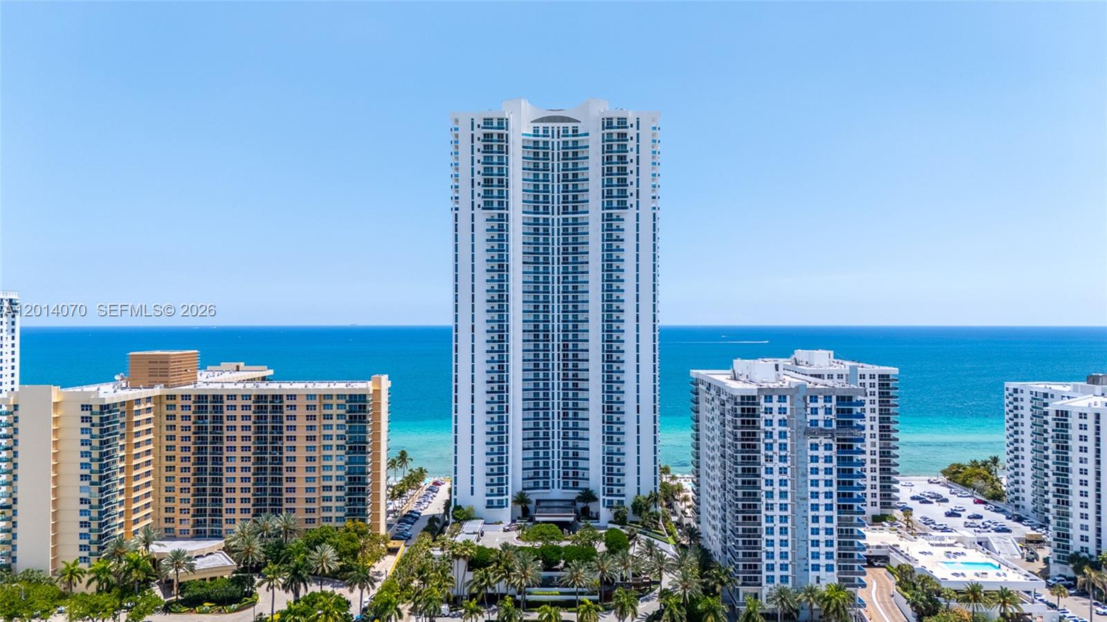 2711 HOLLYWOOD BEACH COND - Residential